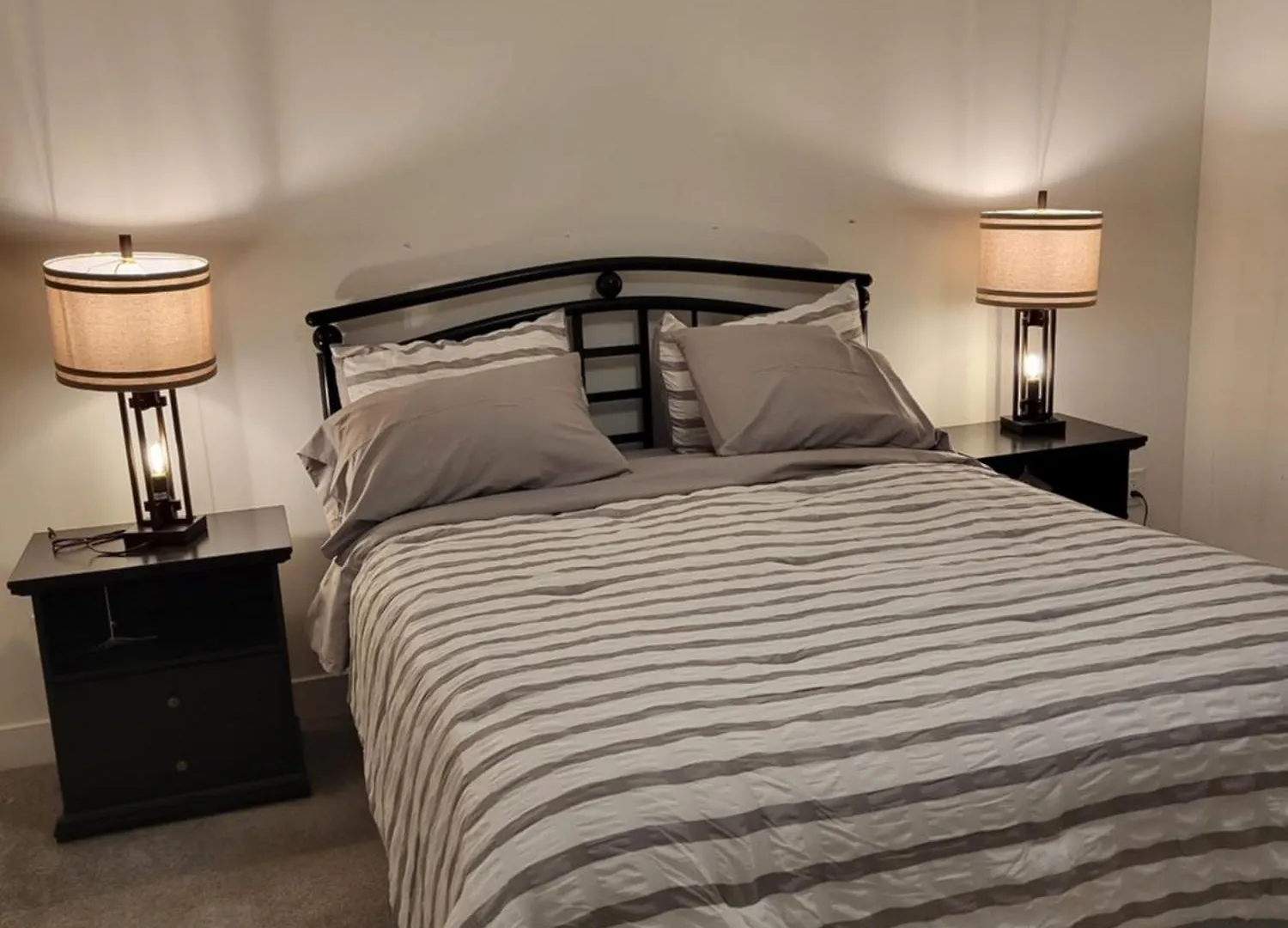 Homestay Lovely Townhouse For Short-Term Stay Ottawa